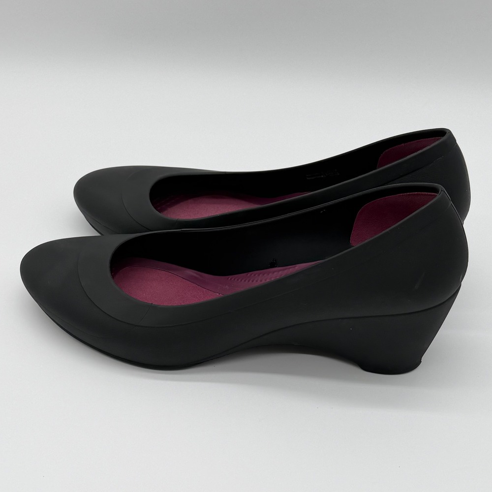 Crocs Womens 10 Lina Wedge Pump Black Dual Comfort Low Heel Professional Modern - Picture 2 of 7